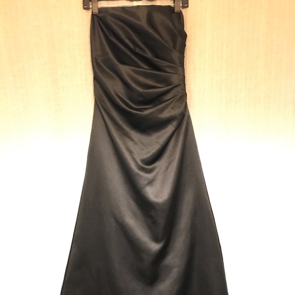 Jump Dresses & Skirts - Black Strapless Gown
